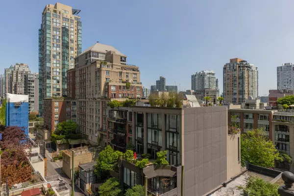 Vancouver, BC V6B 1S2,1280 RICHARDS ST #901