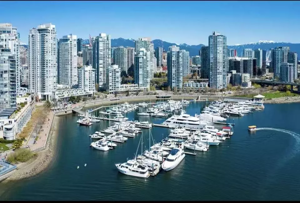 Vancouver, BC V6Z 3C4,1088 MARINASIDE CRES #55