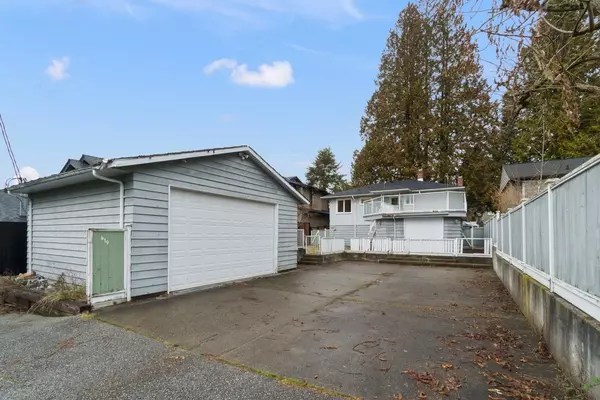 North Vancouver, BC V7N 2G9,419 W 26 ST