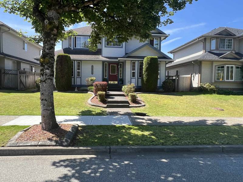 15472 110 AVE, Surrey, BC V3R 0X1