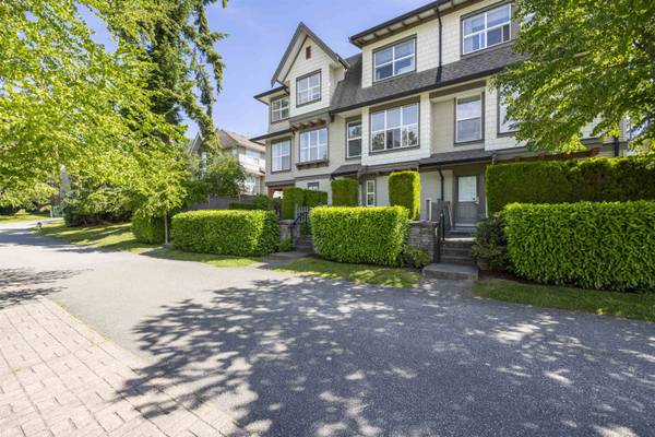 6736 SOUTHPOINT DR #32, Burnaby, BC V3N 0A4