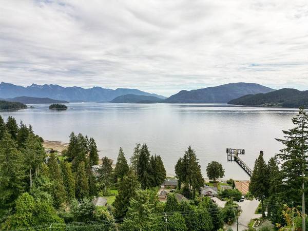 1833 NORTH RD, Gibsons, BC V0N 1V1