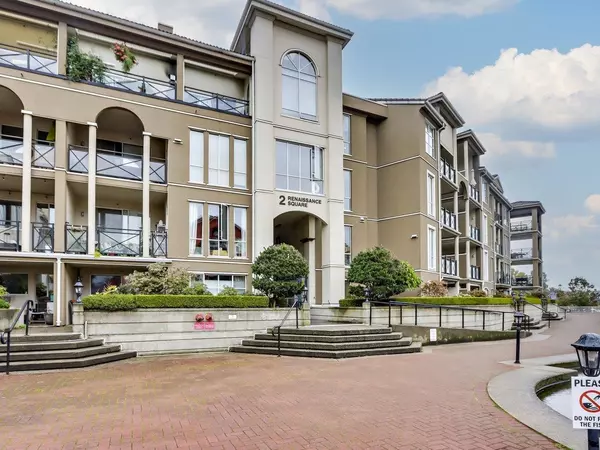 New Westminster, BC V3M 6K3,2 RENAISSANCE SQ #209