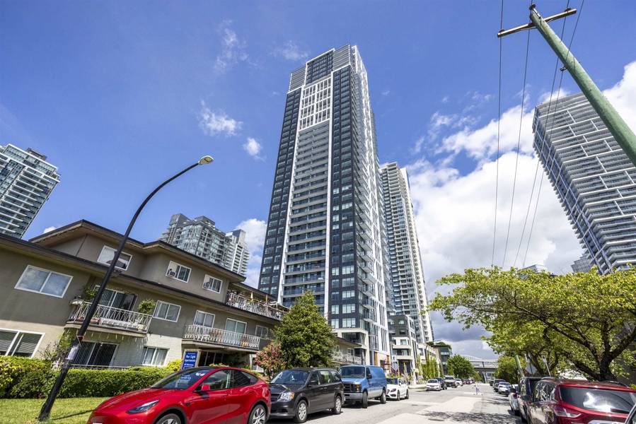 6537 TELFORD AVE #3304, Burnaby, BC V5H 0K9