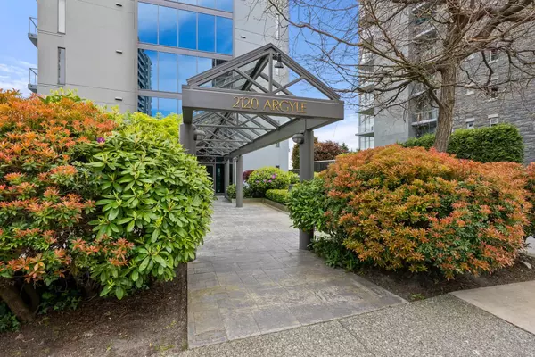 West Vancouver, BC V7V 1A4,2120 ARGYLE AVE #1401