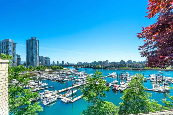 Vancouver, BC V6Z 2W4,1228 MARINASIDE CRES #601