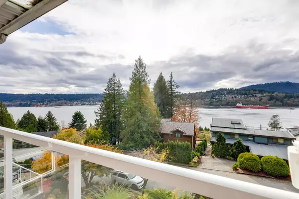 11 AXFORD BAY,  Port Moody,  BC V3H 3R4