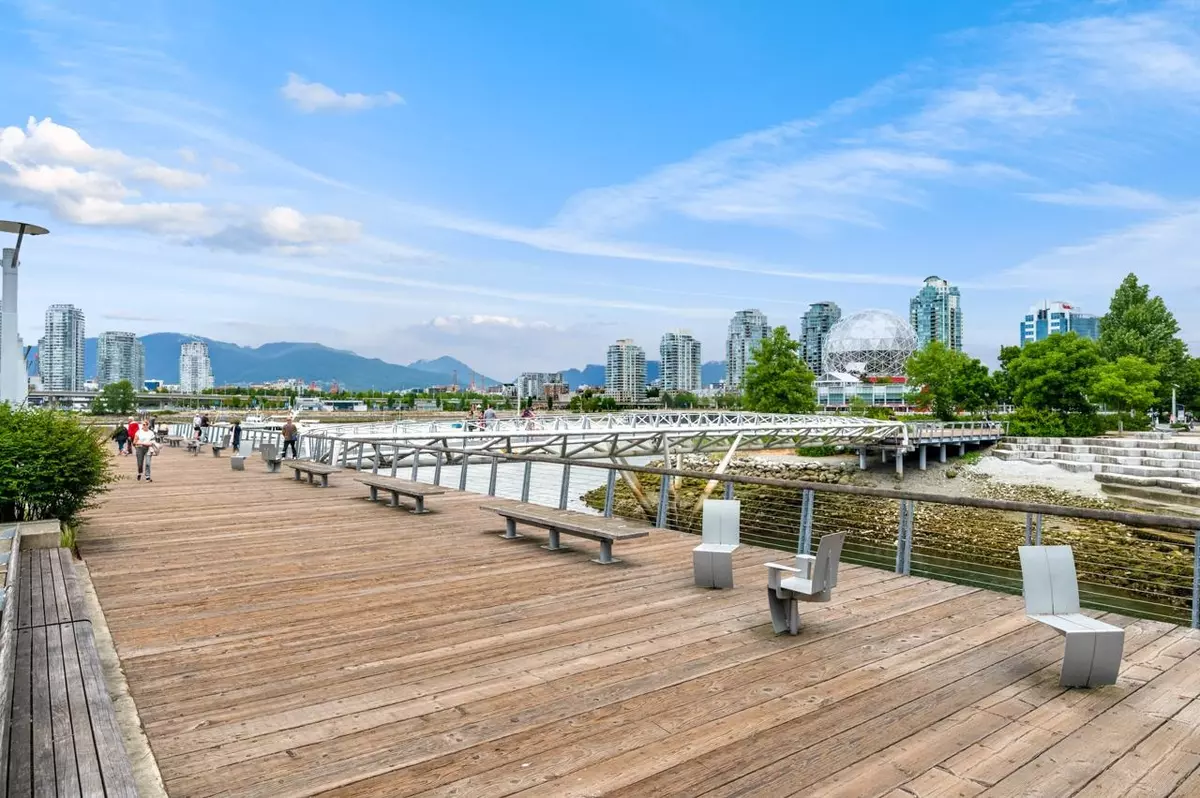 Vancouver, BC V5Y 0B5,138 ATHLETES WAY #UNFURNISHED-402