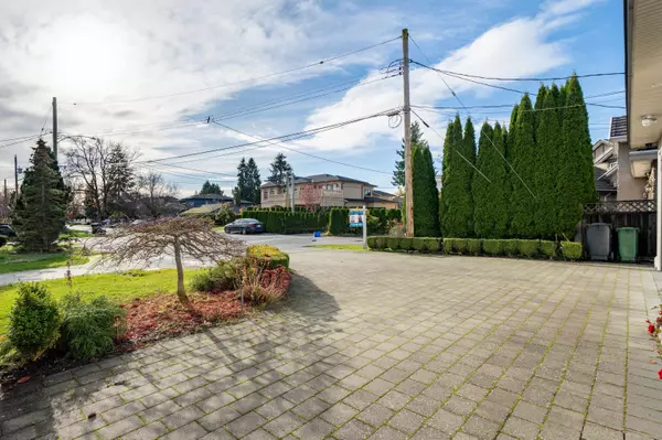 Richmond, BC V7C 2B7,8020 ALANMORE PL