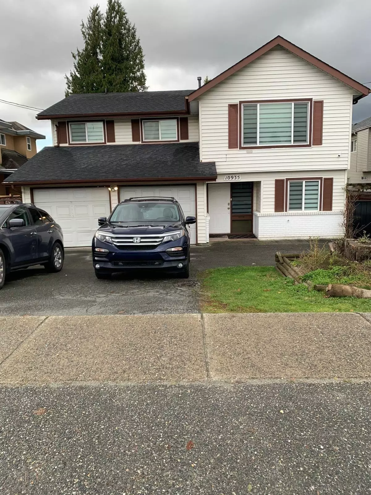 Surrey, BC V3R 3G3,10935 140 ST