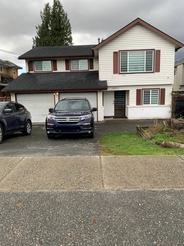 10935 140 ST, Surrey, BC V3R 3G3