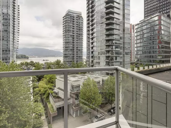 1228 W HASTINGS ST #601, Vancouver, BC V6E 4S6