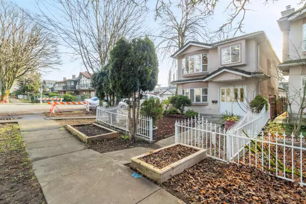 498 E 19TH AVE, Vancouver, BC V5V 1J7