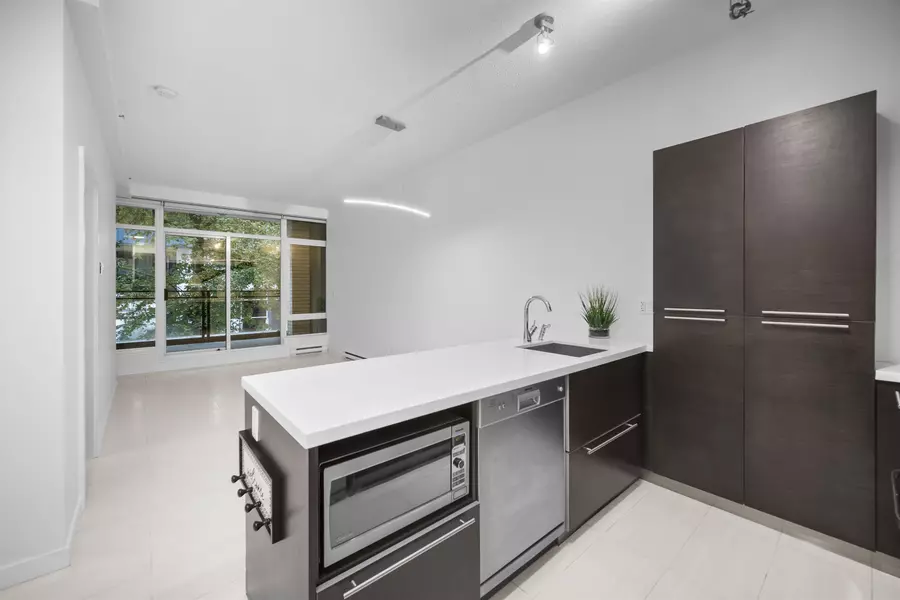 1252 HORNBY ST #202, Vancouver, BC V6Z 0A3