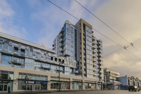 2435 KINGSWAY #601, Vancouver, BC V5R 5G8