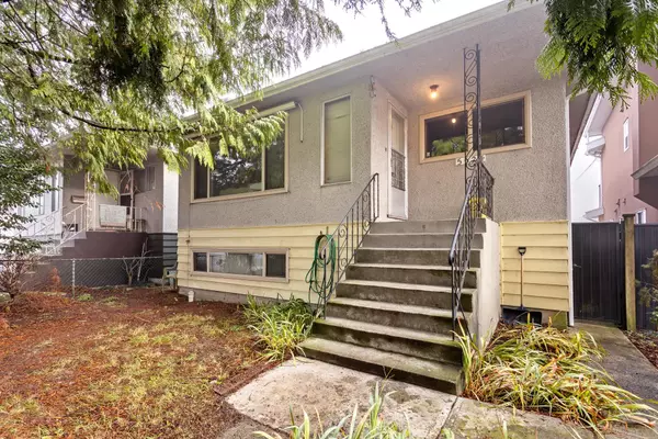 Vancouver, BC V5R 3S1,5524 EARLES ST