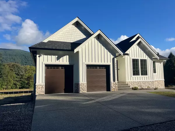 1203 CASTLE RD, Gibsons, BC V0N 1V5