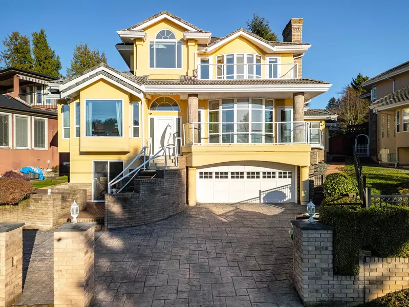 1768 OCEAN PARK RD, Surrey, BC V4A 3L9