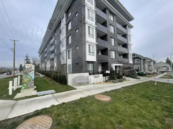 Surrey, BC V3W 3N7,13623 81A AVE #107