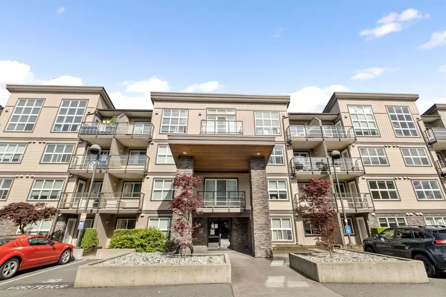 30525 CARDINAL AVE #220, Abbotsford, BC V2T 0A8