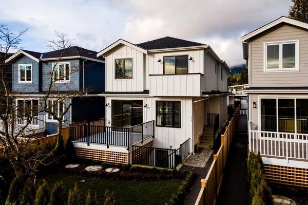 342 E 17TH ST, North Vancouver, BC V7L 2V9