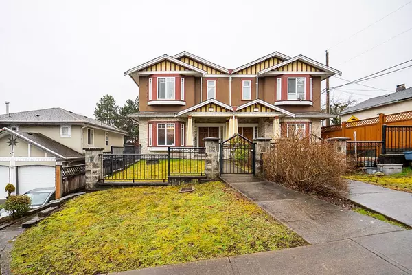 528 SIXTEENTH ST, New Westminster, BC V3M 4R3