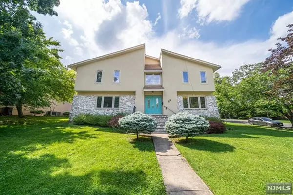 88 Johnson Avenue, Englewood Cliffs, NJ 07632