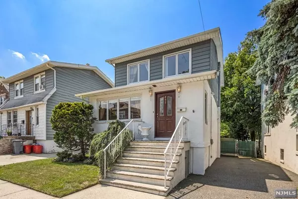 452 Lincoln Avenue, Cliffside Park, NJ 07010