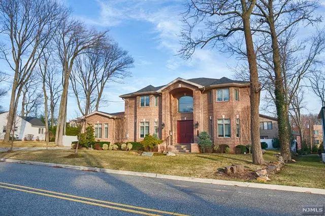 Englewood Cliffs, NJ 07632,535 Floyd Street