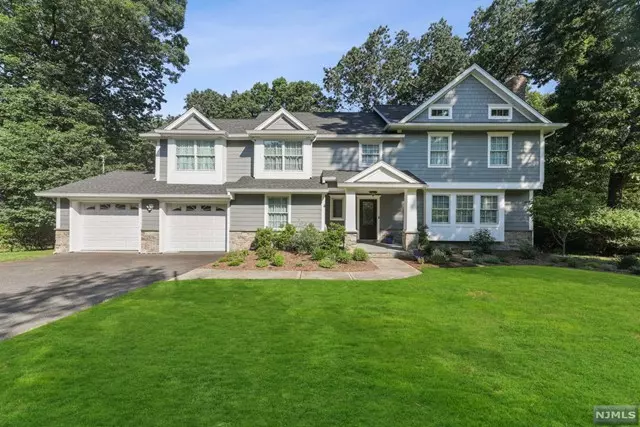 24 Fawn Hill Drive, Mahwah, NJ 07430