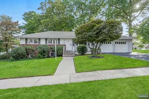 825 West Howard Court, Oradell, NJ 07649