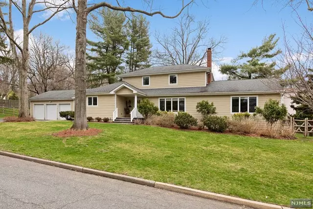 84 Edgewood Street, Tenafly, NJ 07670