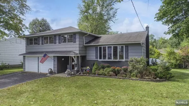 2 Davenport Avenue, Roseland, NJ 07068