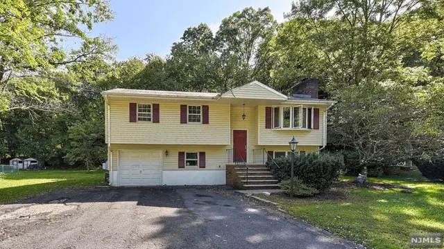 256 Union Avenue, Bloomingdale, NJ 07403