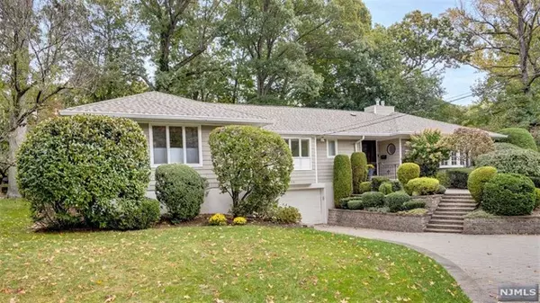 115 Creston Avenue, Tenafly, NJ 07670