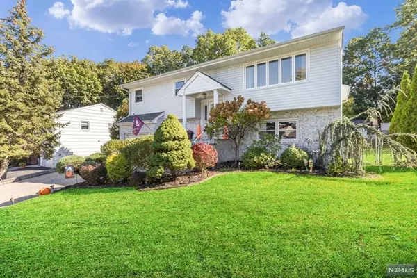 Little Falls, NJ 07424,22 Villa Road