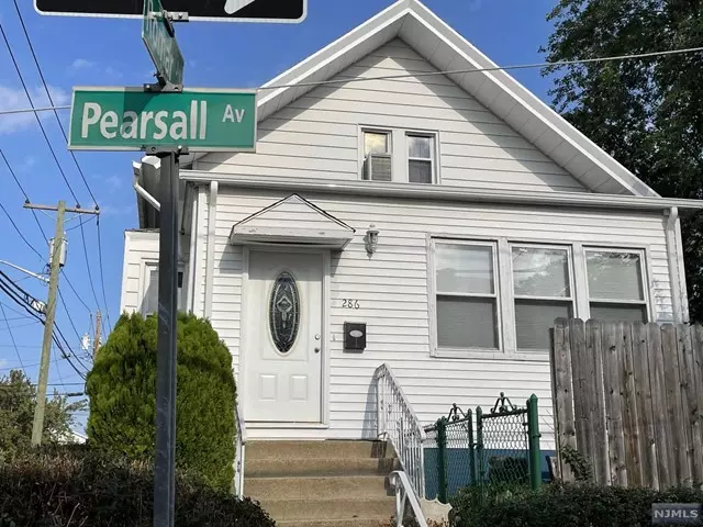 286 Pearsall Avenue, Jersey City, NJ 07305