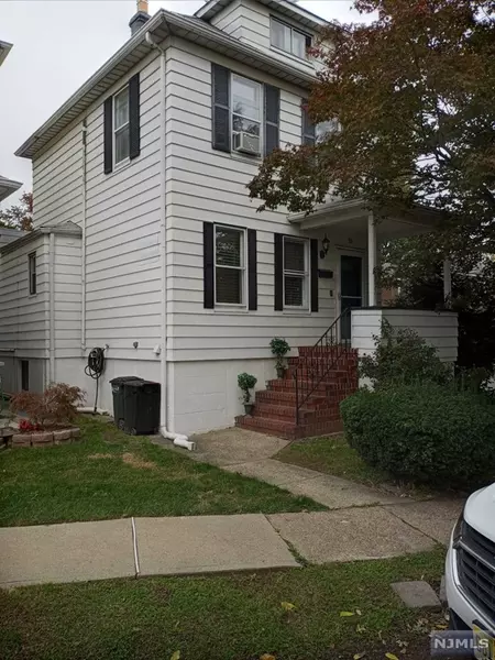 15 Linden Avenue, Elmwood Park, NJ 07407