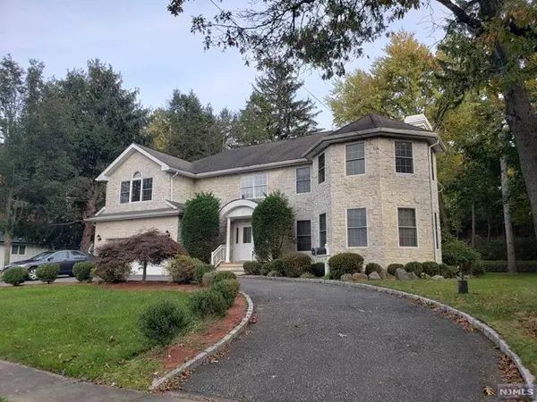 67 Macarthur Avenue, Closter, NJ 07624