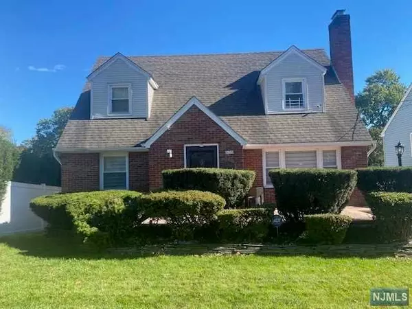 579 Linden Avenue, Teaneck, NJ 07666