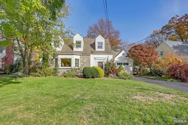 251 Olivia Street, Ridgewood, NJ 07450