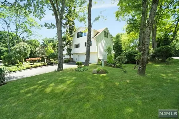 Demarest, NJ 07627,38 Evergreen Place