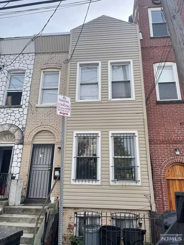 78 9th Avenue, Newark, NJ 07107