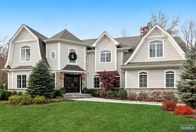 Upper Saddle River, NJ 07458,31 Tanglewood Hollow Road