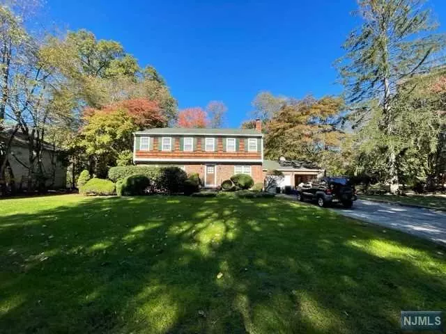 84 Knickerbocker Road, Closter, NJ 07624