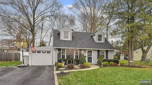 23 Rutgers Drive, Oakland, NJ 07436