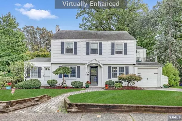 145 Surrey Lane, Tenafly, NJ 07670