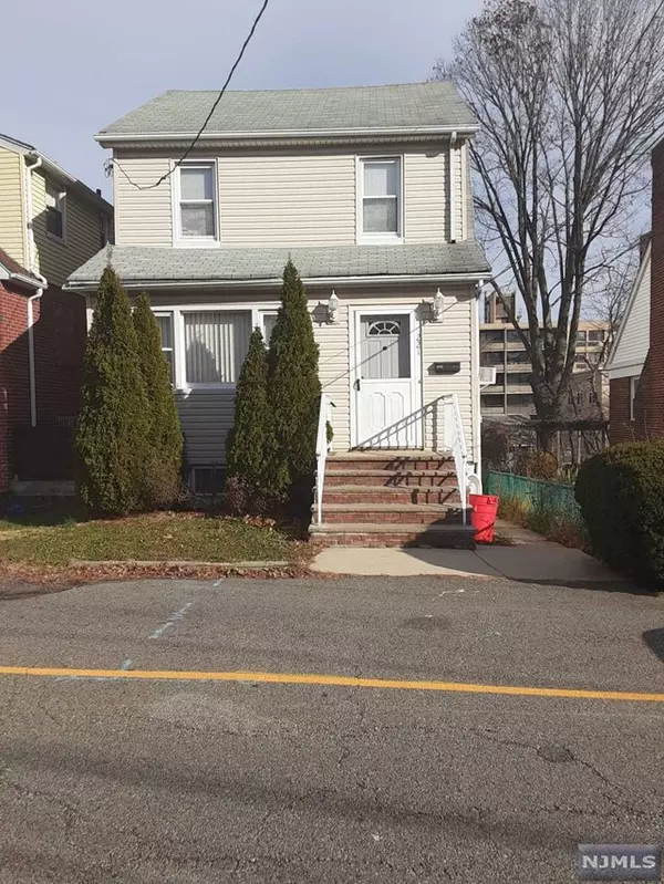 221 Greenmount Avenue, Cliffside Park, NJ 07010