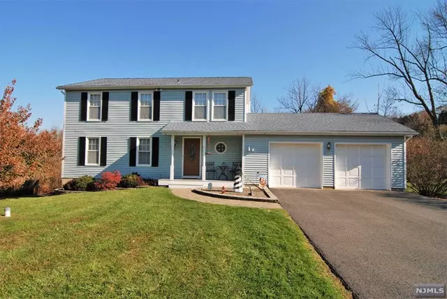 24 Meadow Lane, Vernon, NJ 07462