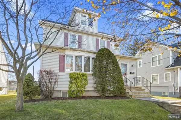 30 Washington Avenue, Elmwood Park, NJ 07407